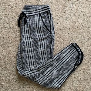 LOFT Plaid Jogger size small
